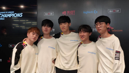 “200俱乐部”！里弗斯过去6场比赛场均33分5.8助攻